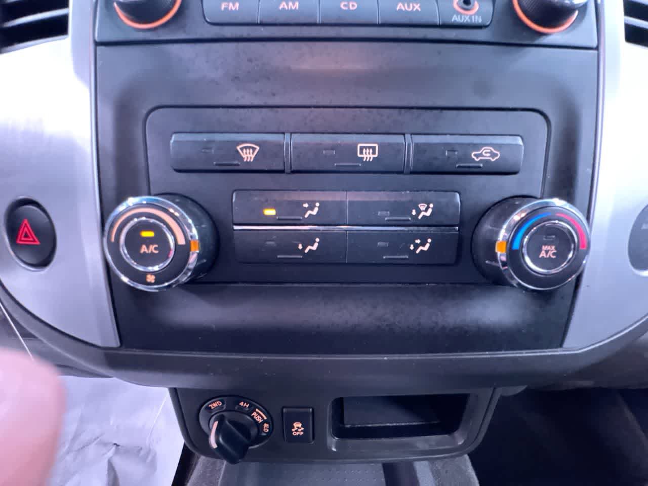 Used 2014 Nissan Xterra X AWD/4WD image 23