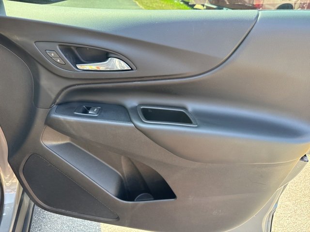 Used 2018 Chevrolet Equinox LT image 31