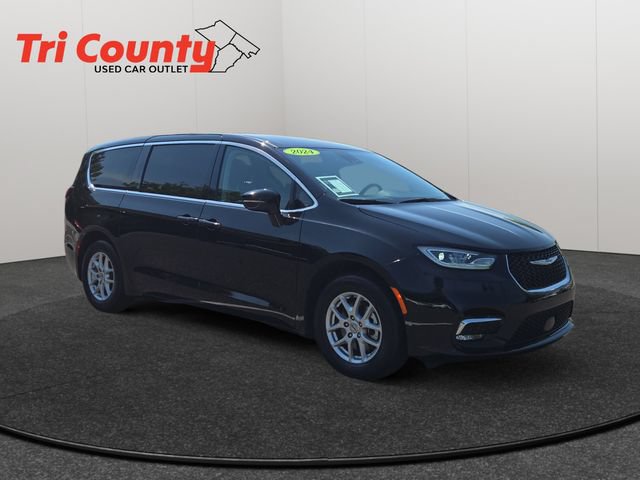 Used 2024 Chrysler Pacifica Touring-L