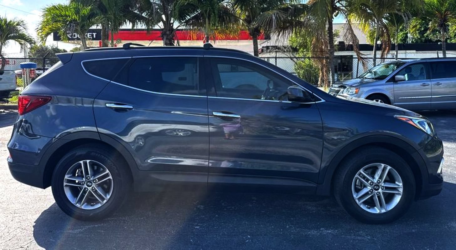 Used 2017 Hyundai Santa Fe Sport FWD image 6