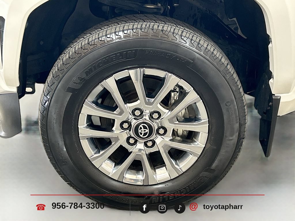 Used 2025 Toyota Tacoma Limited AWD/4WD image 29