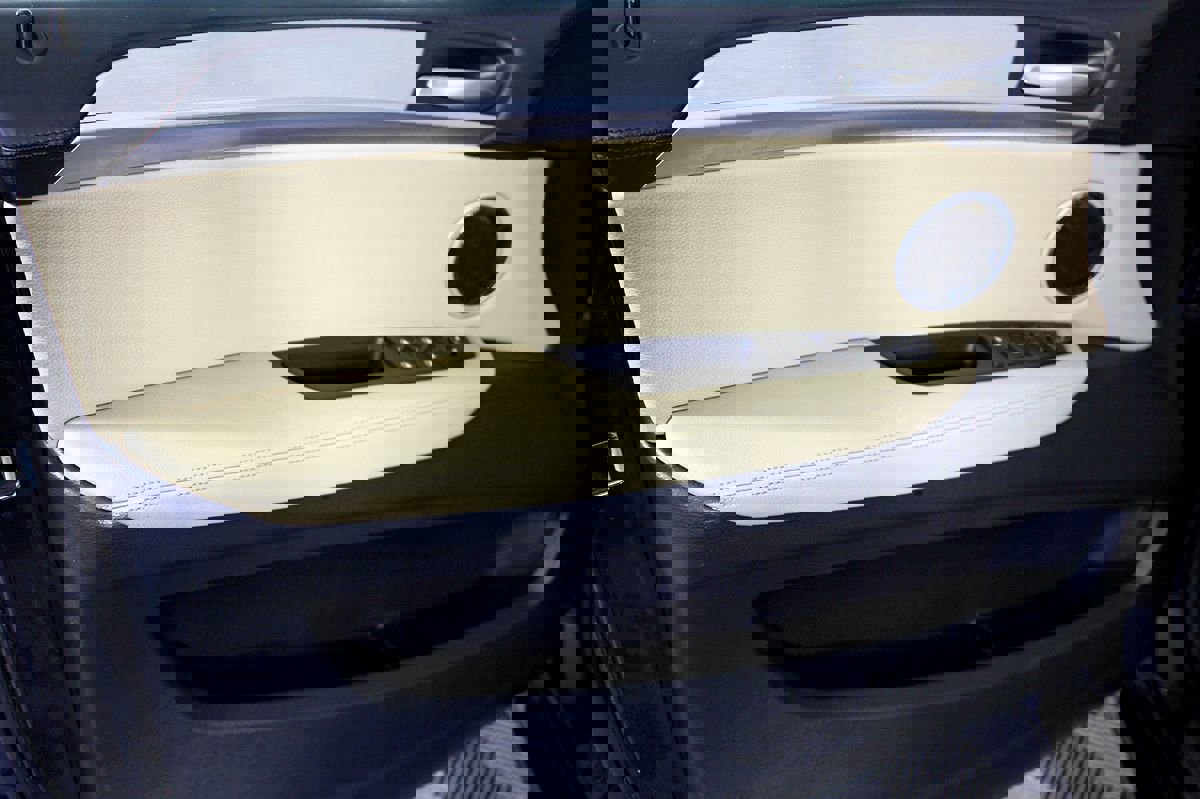 Used 2012 BMW X6 M image 15