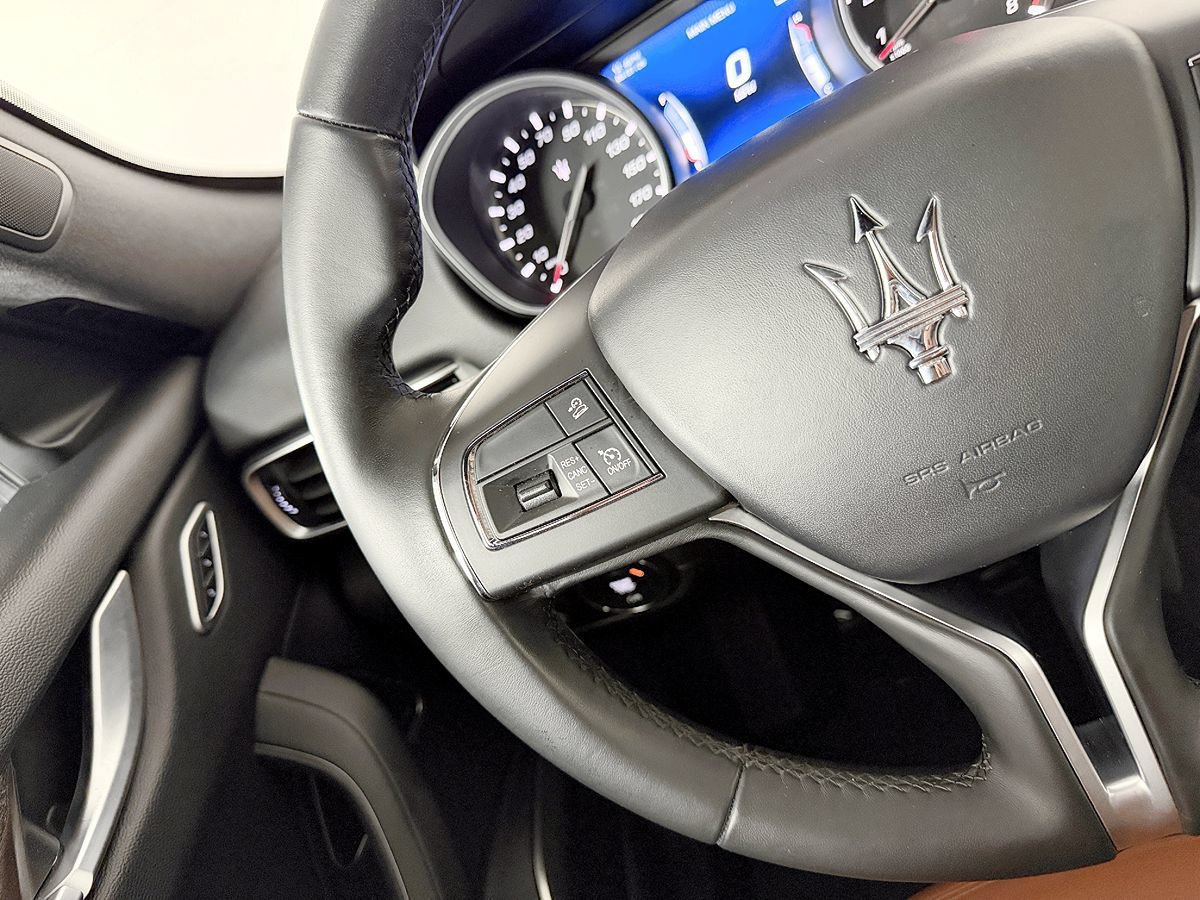Used 2018 Maserati Levante AWD/4WD image 65