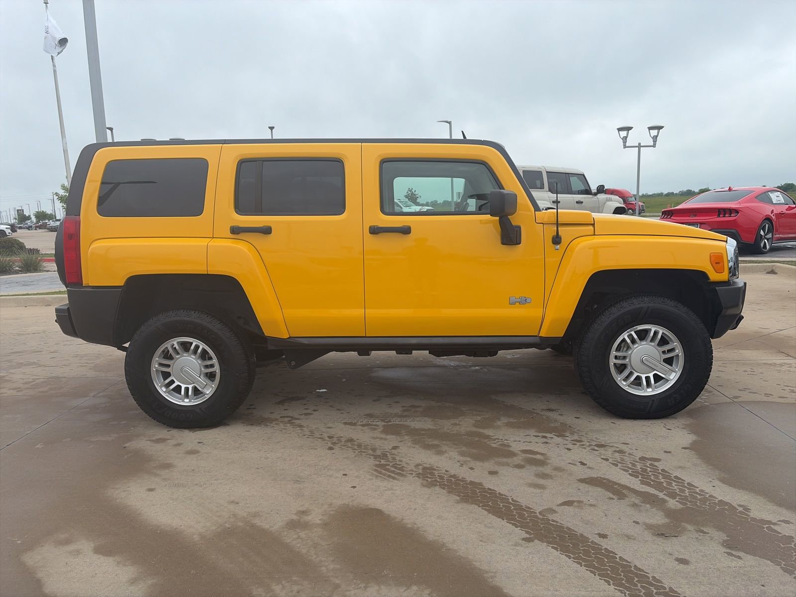 Used 2007 HUMMER H3 image 6