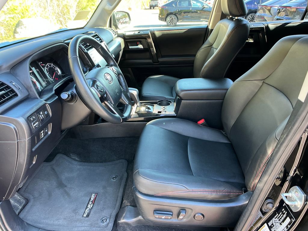 Used 2024 Toyota 4Runner TRD Off-Road Premium image 8