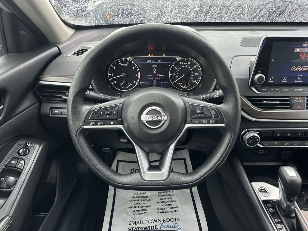 Used 2024 Nissan Altima 2.5 SV image 14