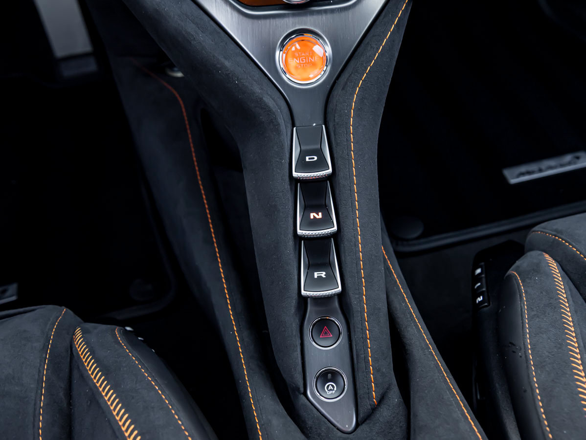 Used 2025 McLaren 750S RWD image 27