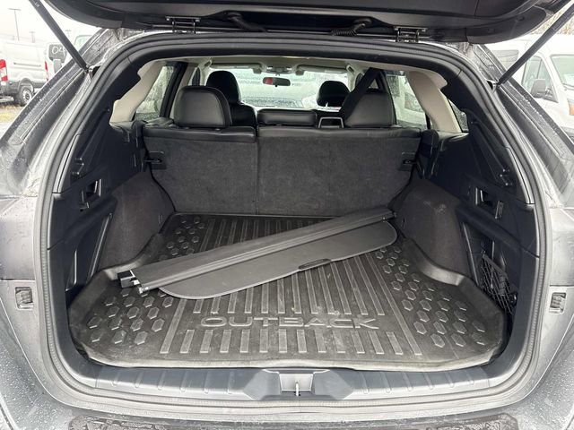 Used 2021 Subaru Outback Premium image 8