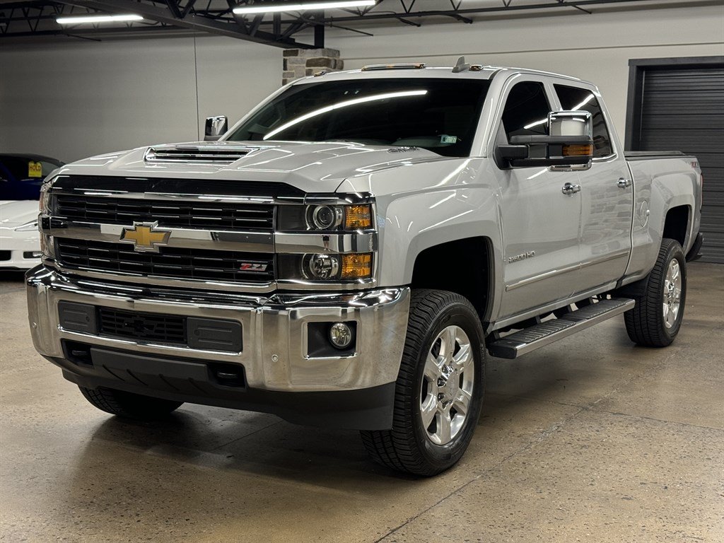 Used 2017 Chevrolet Silverado 2500 LTZ w/ Duramax Plus Package AWD/4WD image 3