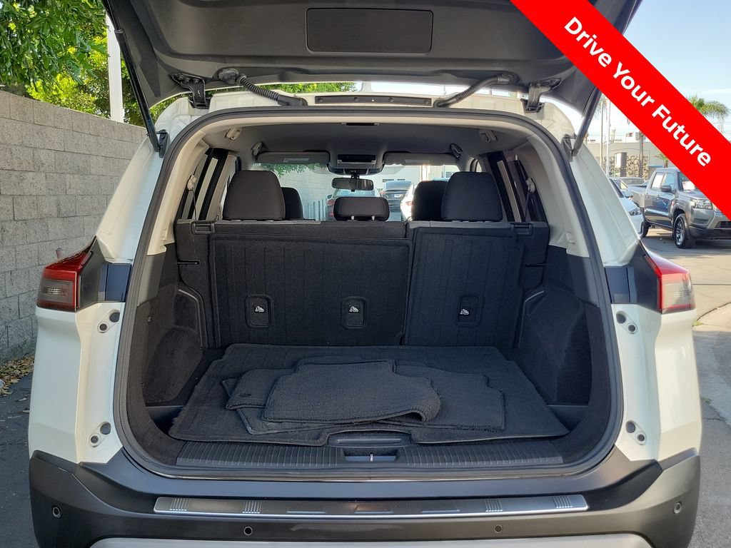 Certified 2021 Nissan Rogue SV FWD image 23