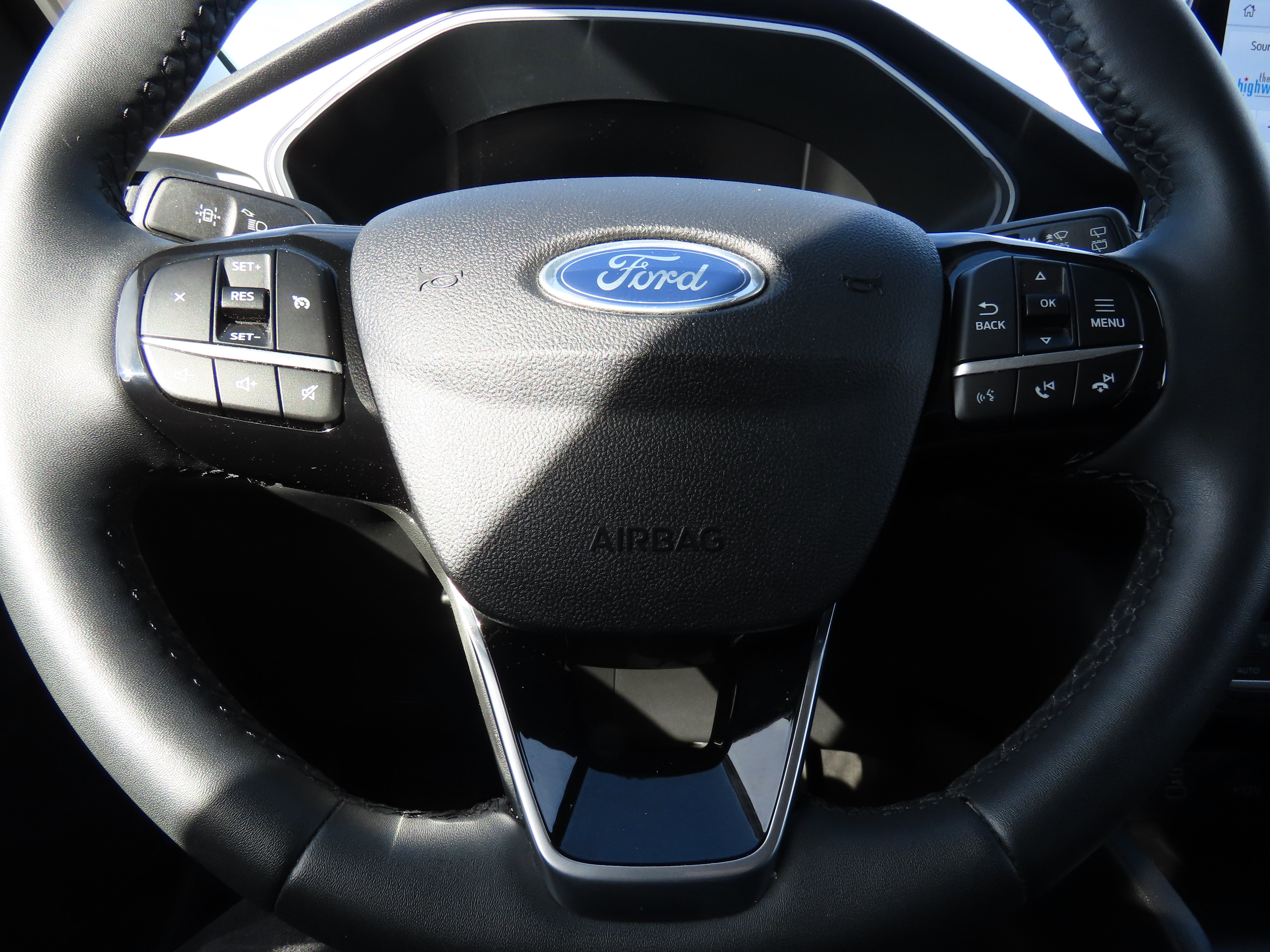 Used 2022 Ford Escape SE w/ Convenience Package image 28