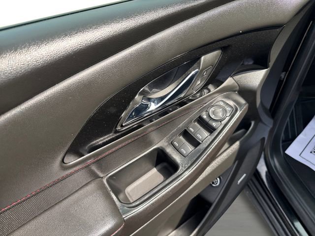Used 2023 Chevrolet Traverse RS AWD/4WD image 11