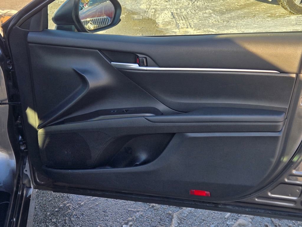 Used 2023 Toyota Camry LE FWD image 7