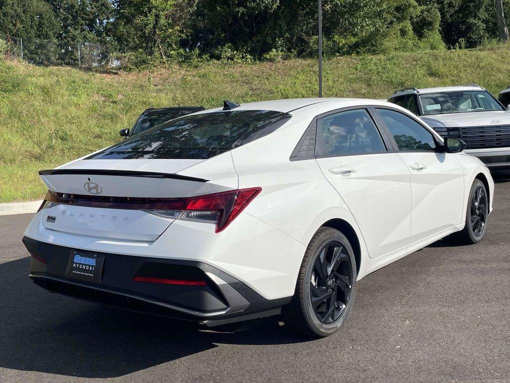 New 2026 Hyundai Elantra SEL Sport FWD image 28