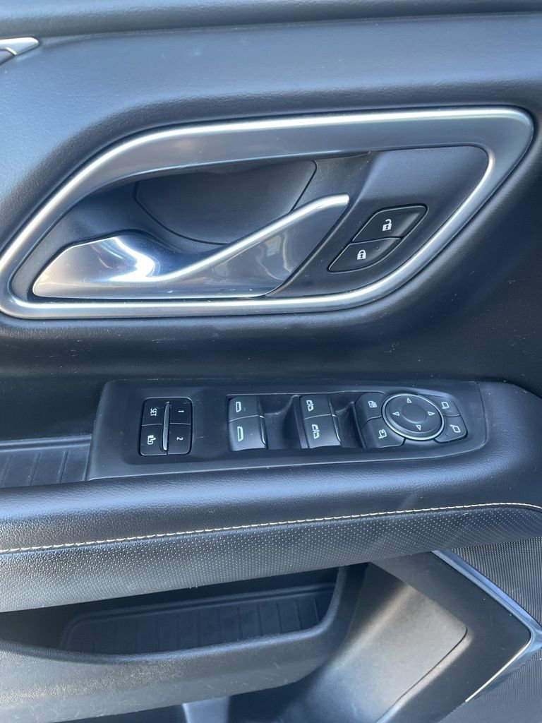 Used 2021 Chevrolet Suburban Premier w/ Premium Package image 13