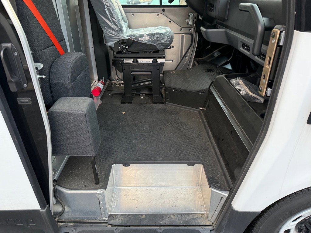 Used 2024 Chevrolet Brightdrop 600 w/ Battery Pack, Max Range image 8