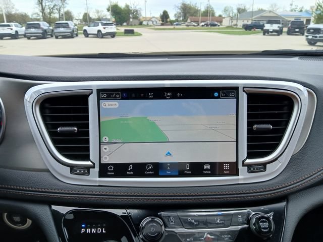 New 2026 Chrysler Pacifica Pinnacle AWD/4WD image 24