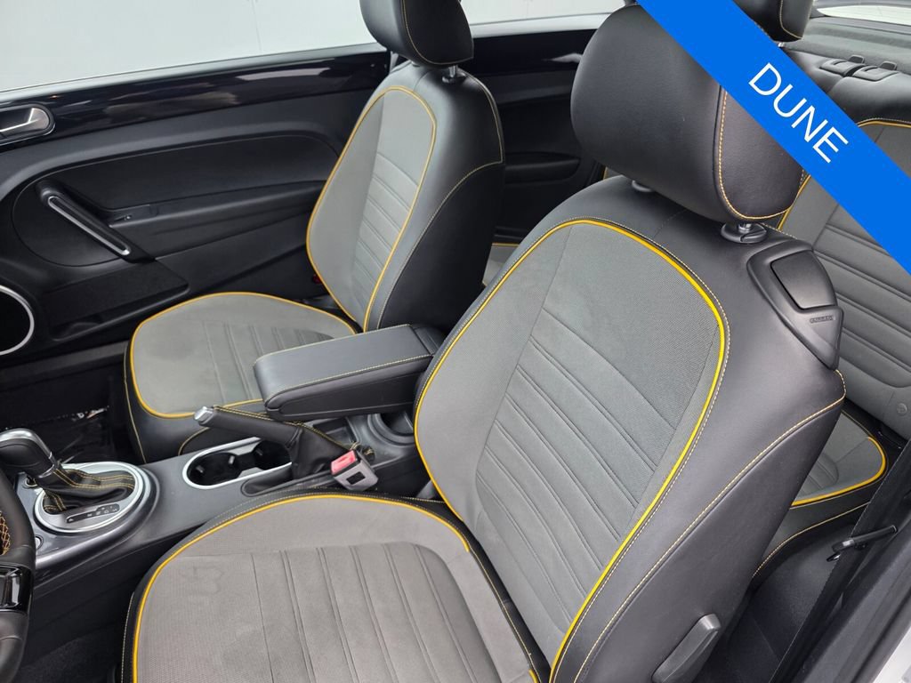 Used 2018 Volkswagen Beetle 2.0T Dune FWD image 11
