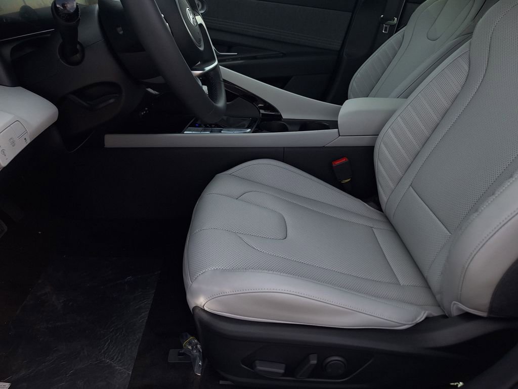 New 2026 Hyundai Elantra Limited image 11