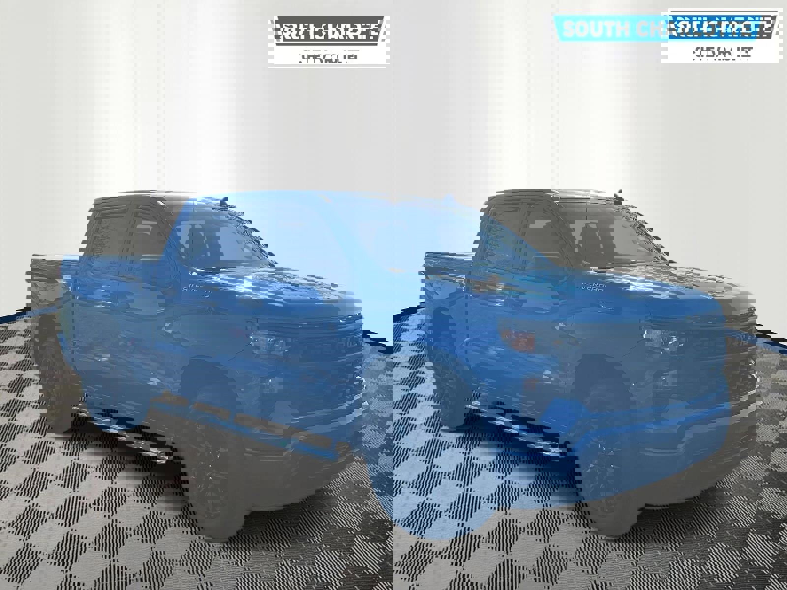 Used 2023 Chevrolet Silverado 1500 Custom image 3