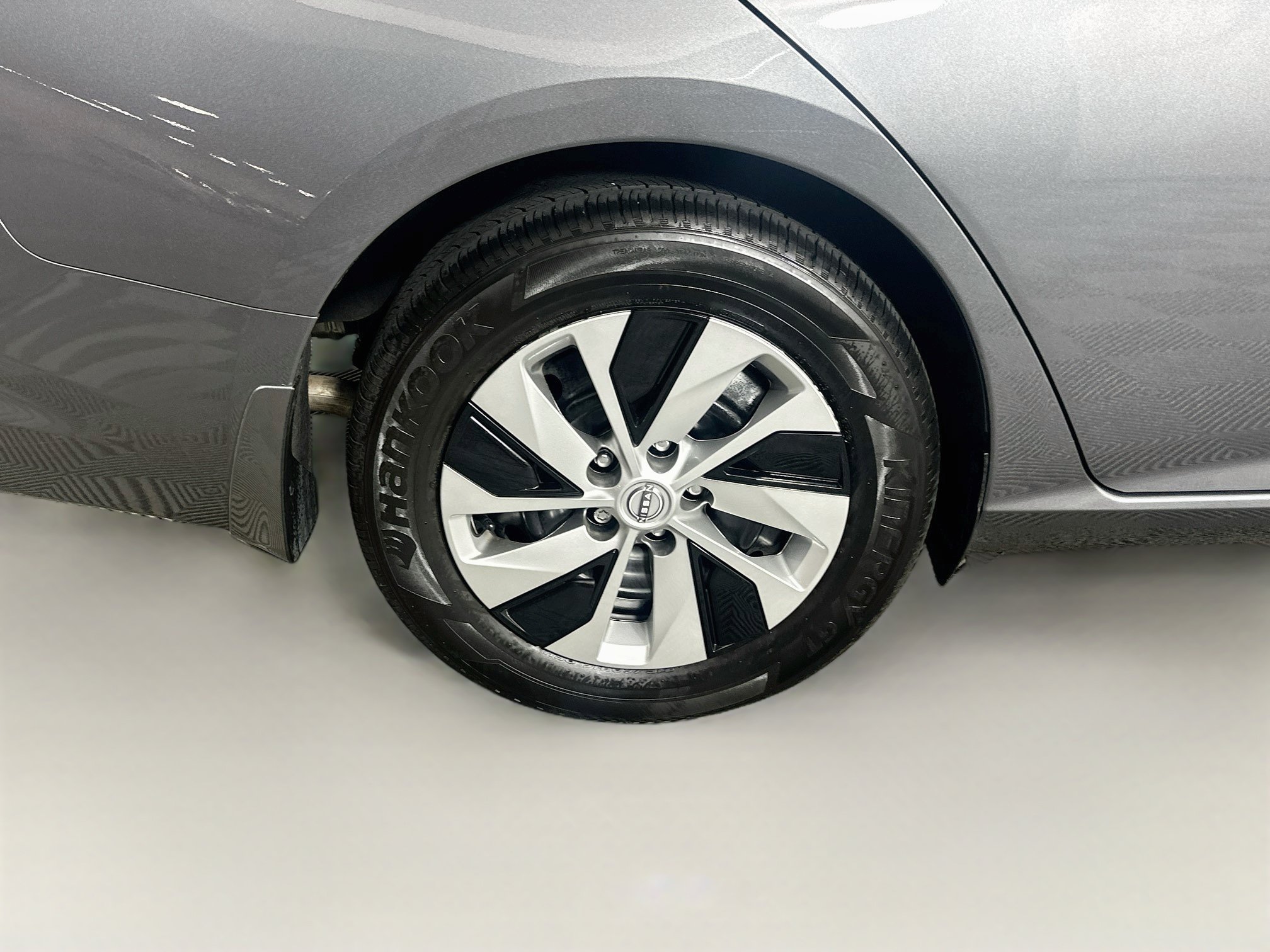 Used 2024 Nissan Altima 2.5 S FWD image 11