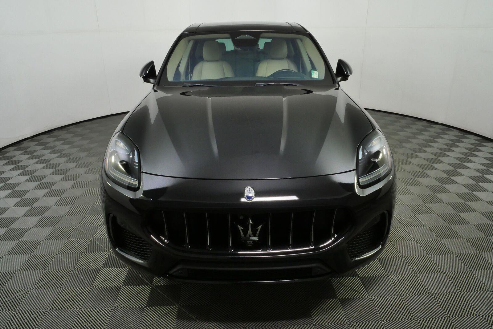 Used 2023 Maserati Grecale GT AWD/4WD image 34
