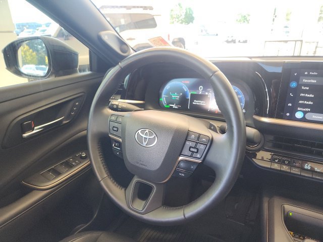 Used 2023 Toyota Crown Platinum AWD/4WD image 22