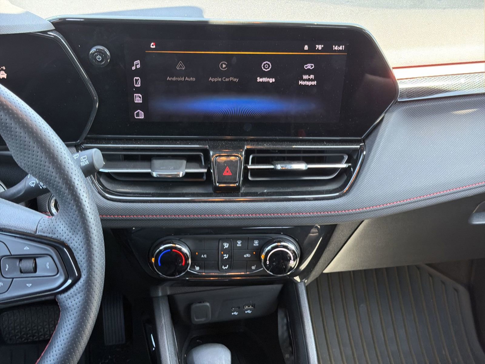 Used 2024 Chevrolet TrailBlazer RS w/ Driver Confidence Package FWD image 28