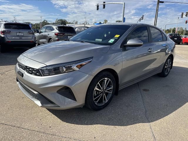 Used 2023 Kia Forte LXS image 3