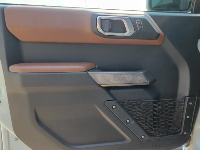 Used 2022 Ford Bronco Outer Banks AWD/4WD image 15