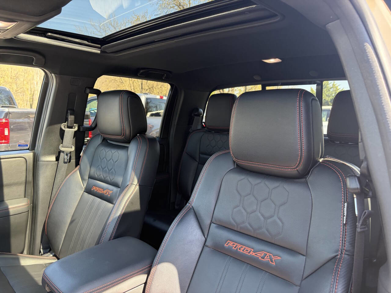 Used 2023 Nissan Frontier PRO-4X w/ Pro-4X Premium Package image 45