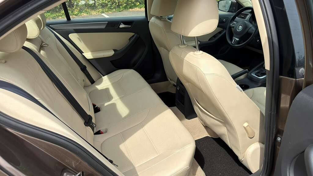 Used 2013 Volkswagen Jetta TDI image 30