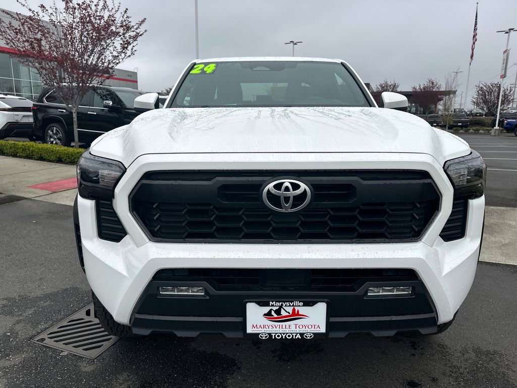 Used 2024 Toyota Tacoma TRD Off-Road AWD/4WD image 8