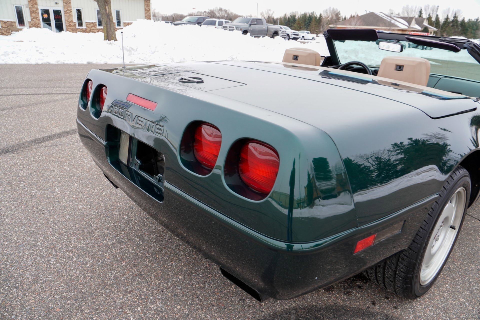 Used 1992 Chevrolet Corvette 2dr Convertible image 17