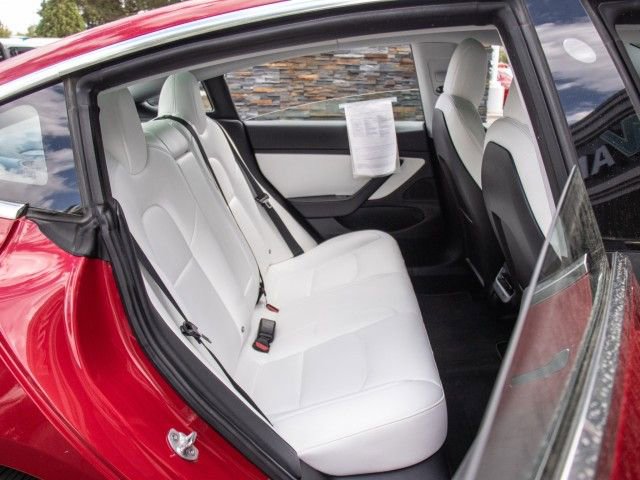 Used 2018 Tesla Model 3 image 22