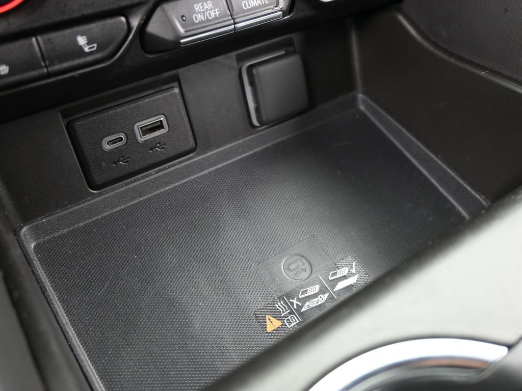 Used 2023 Chevrolet Tahoe Z71 w/ Luxury Package image 32