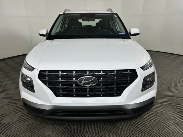 Certified 2023 Hyundai Venue SEL image 8