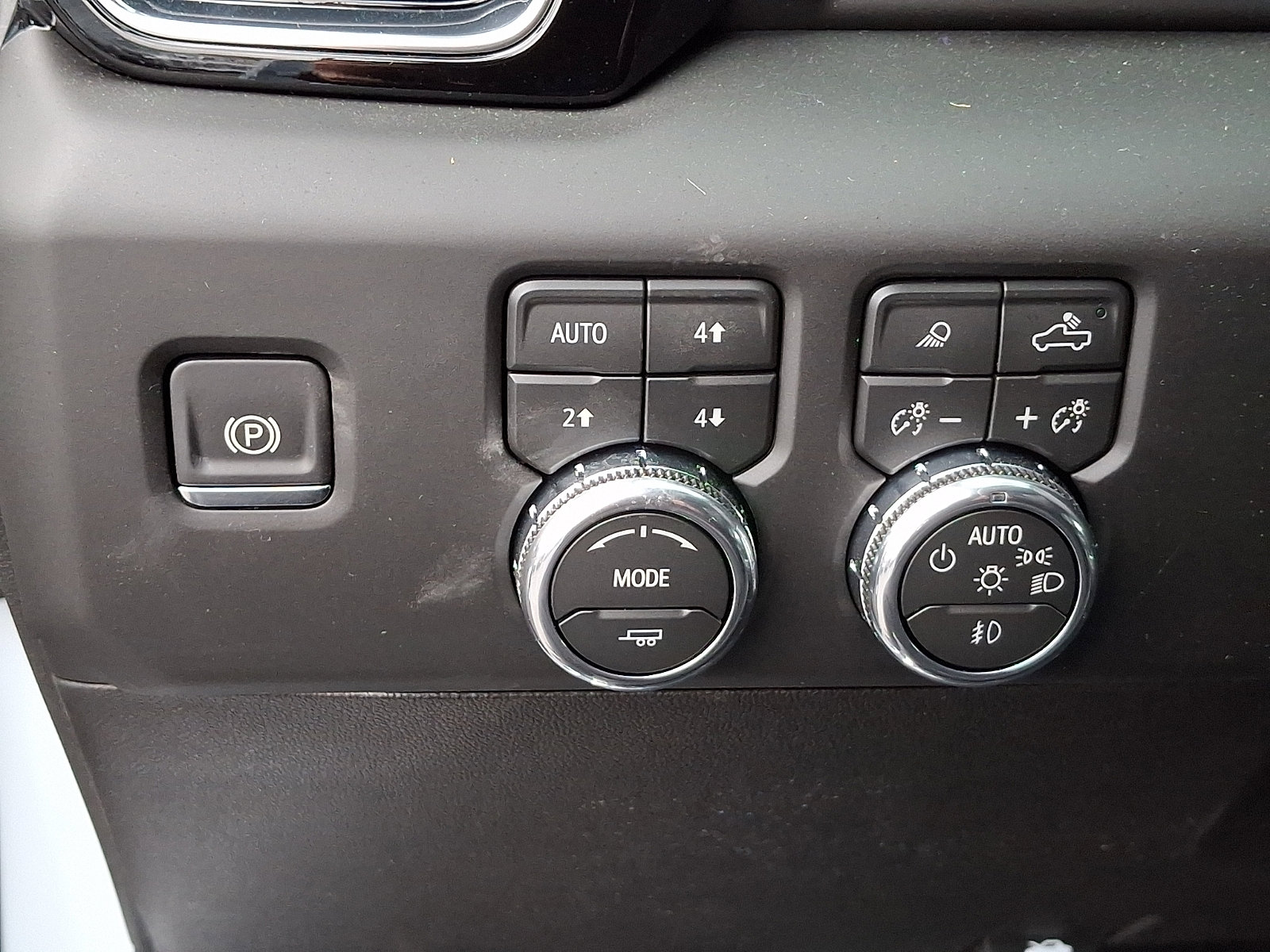 New 2026 GMC Sierra 3500 Denali w/ Denali Reserve Package image 25