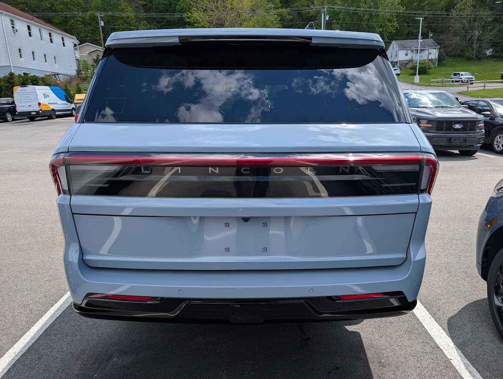 New 2026 Lincoln Navigator L Reserve w/ Jet Appearance Package AWD/4WD image 8