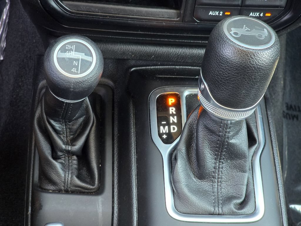 Used 2019 Jeep Wrangler Sport AWD/4WD image 35