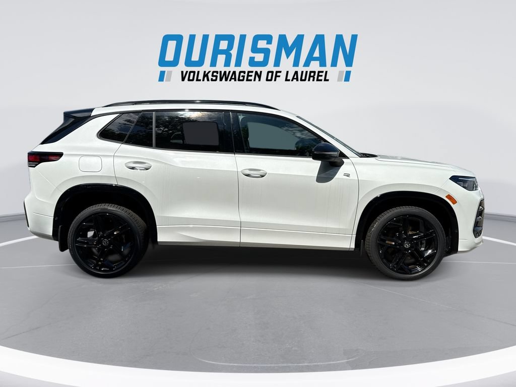 New 2026 Volkswagen Tiguan SE R-Line AWD/4WD image 9