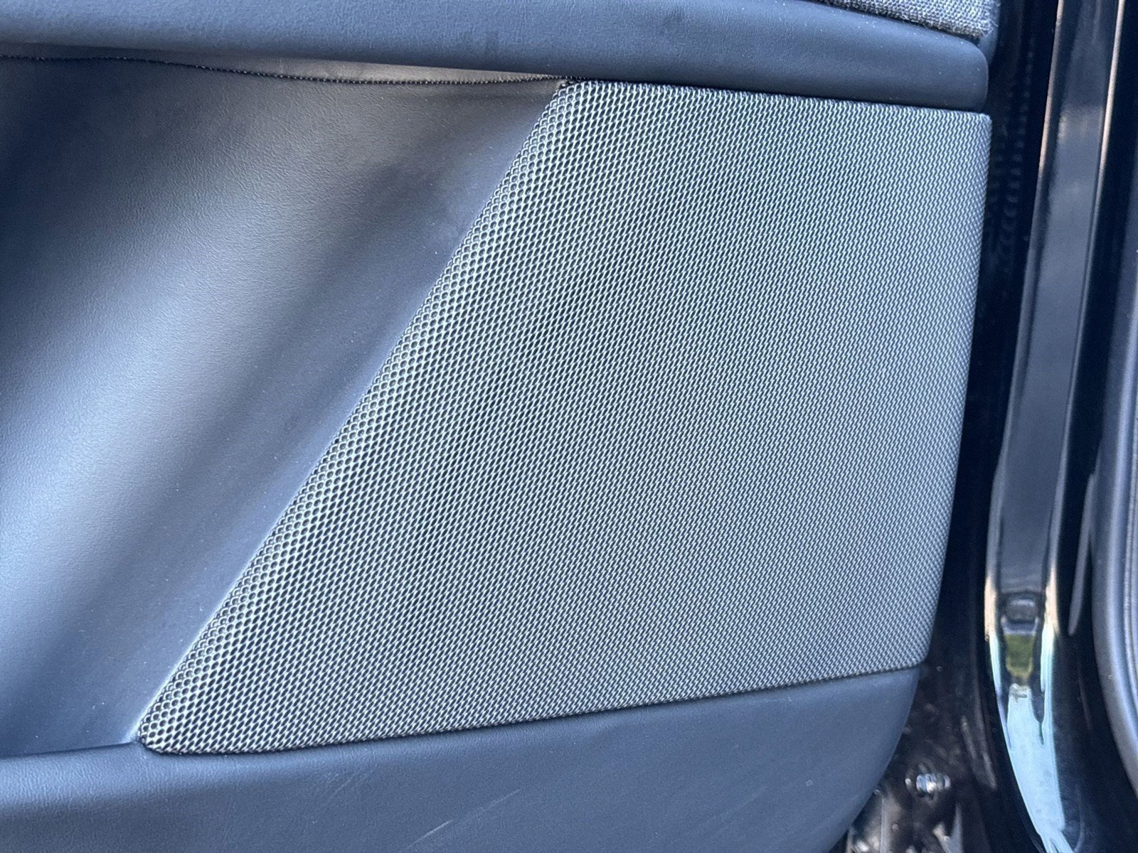 Used 2022 Tesla Model X image 20