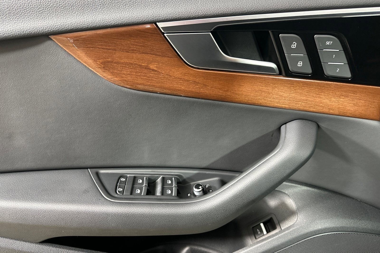 Used 2023 Audi A4 2.0T Premium w/ Convenience Package image 10