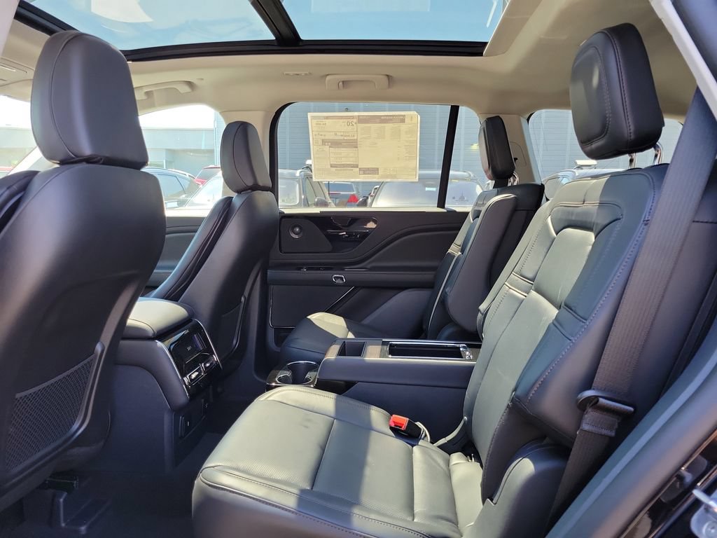 New 2026 Lincoln Aviator Reserve w/ Illumination Package AWD/4WD image 14