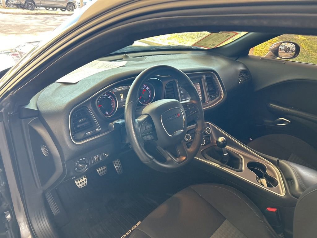 Used 2019 Dodge Challenger R/T w/ Performance Handling Group image 6