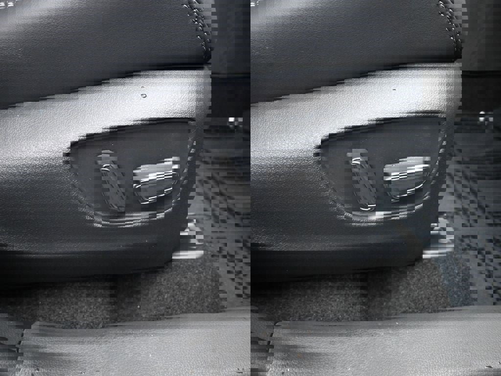 New 2025 Toyota RAV4 Limited w/ Weather Package image 12