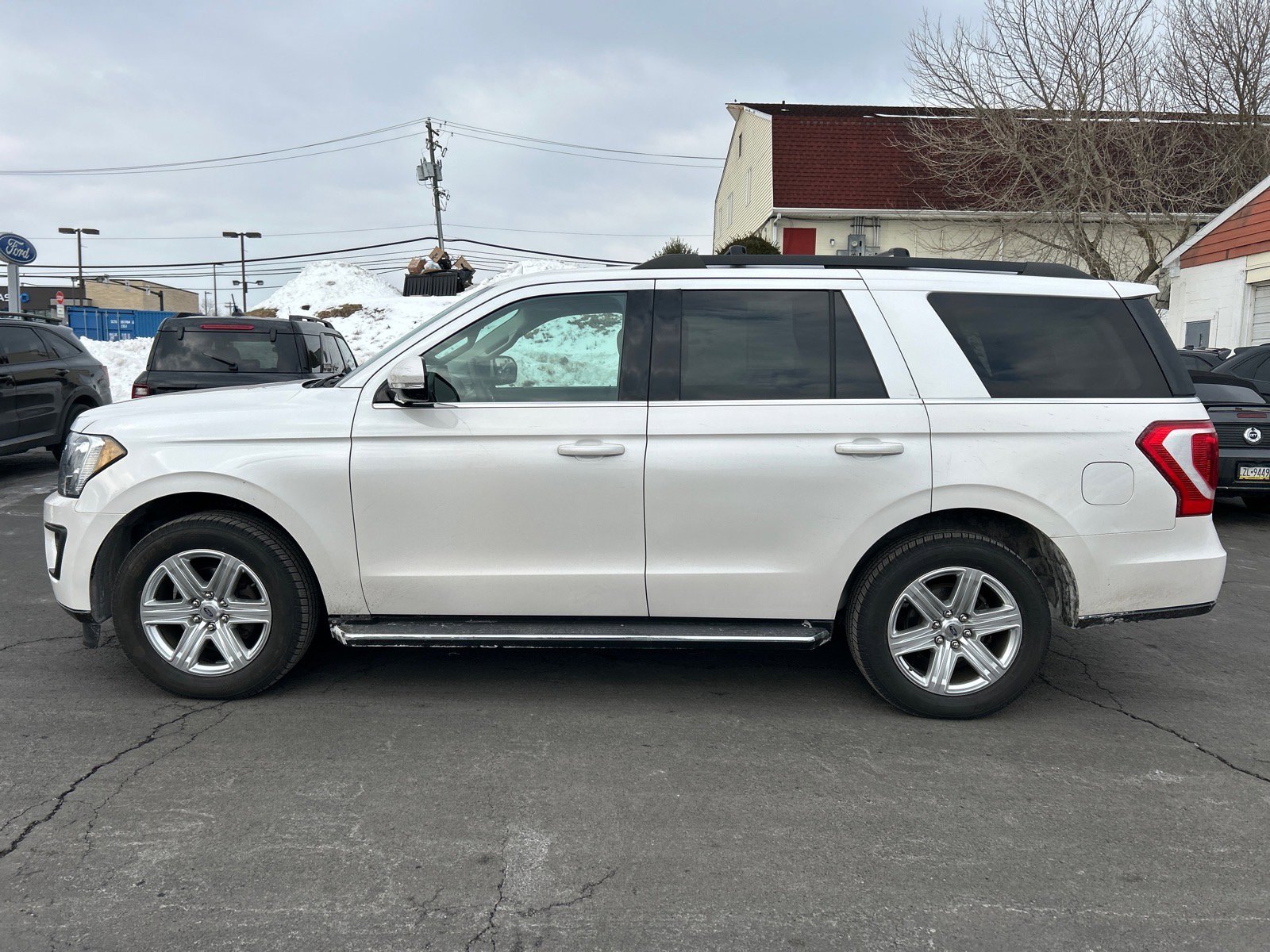 Used 2018 Ford Expedition XLT w/ Equipment Group 202A image 7