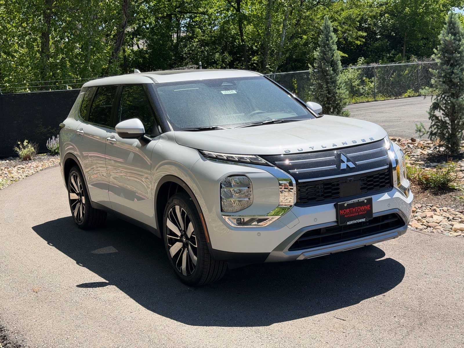 New 2026 Mitsubishi Outlander SE FWD image 7