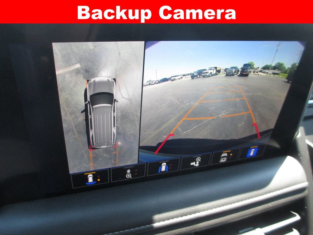 Used 2023 Chevrolet Tahoe Z71 w/ Luxury Package AWD/4WD image 17