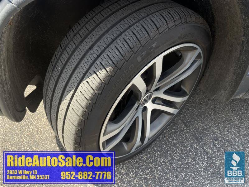 Used 2017 Volkswagen Tiguan SEL AWD/4WD image 27